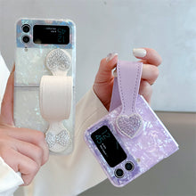 Load image into Gallery viewer, Shell Pattern Heart Wristband Phone Case for Samsung Galaxy Z Flip3 4
